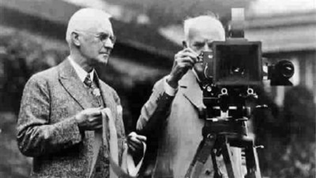 柯达相机发明者伊士曼，狂热于慈善事业和员工福利的富豪