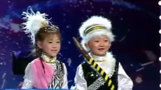 中国达人秀：唉呀妈呀 小朋友实力演绎《铁血丹心》