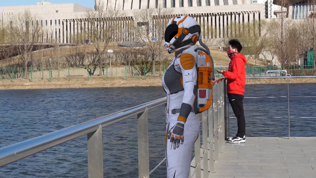 模仿秀《我养你啊》科幻版，致敬喜剧之王周星驰