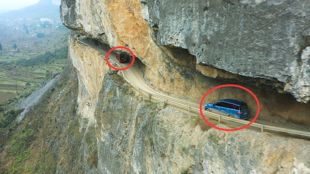 贵州大山里一条危险的挂壁公路，光看着就腿软，女司机都不敢去