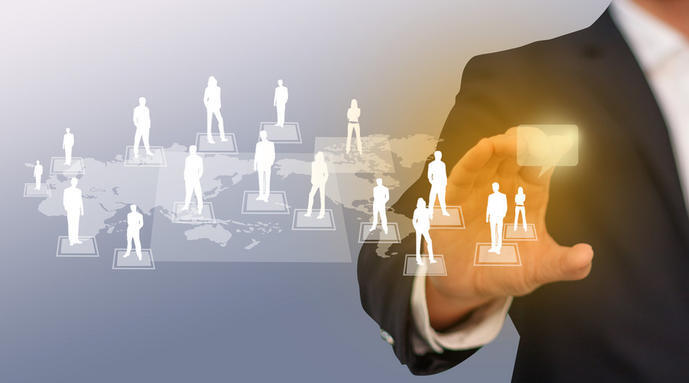 人形机器人行业报告：人形机器人大时代来临海内外厂商共同催化