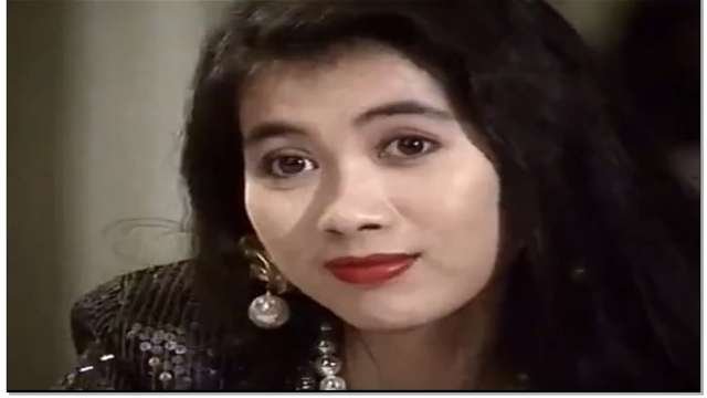 餐厅男服务员比男友更了解美女，美女男朋友吃醋了