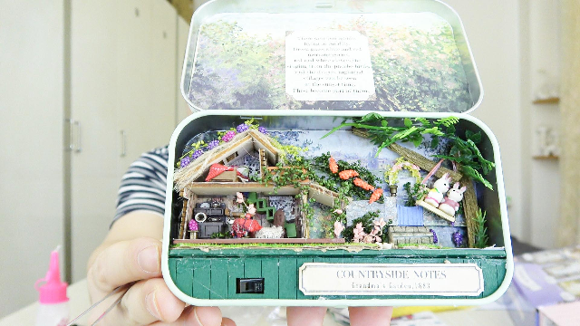 父女试玩迷你世界,自己动手组建一个超迷你的