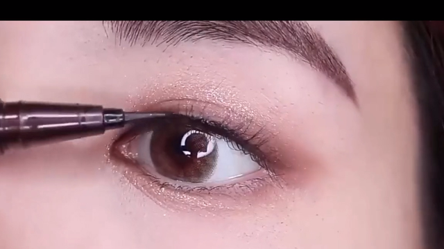 美妆教程：10分钟快速出门妆容减龄.