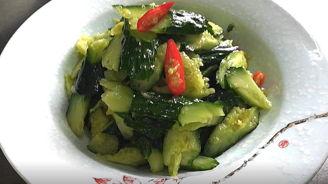大厨教学：刀拍黄瓜，简单快手菜