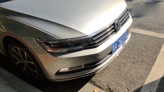 这款25万左右尊贵型的大众迈腾外观时尚而且有商务范