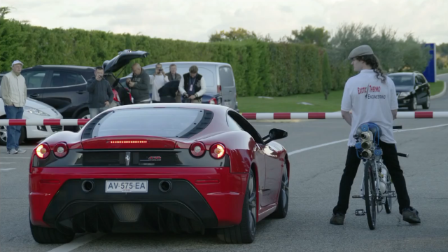 世界上速度最快的自行车，秒超法拉利！时速333公里