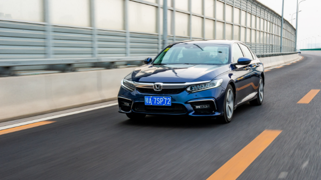 无形之手，英诗派RDM助力车道保持