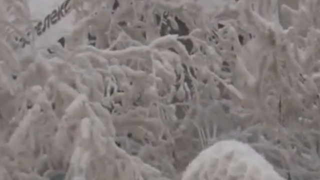 世上极寒之地，气温低至70℃，房子冻成冰雕，尿没撒完就结冰了