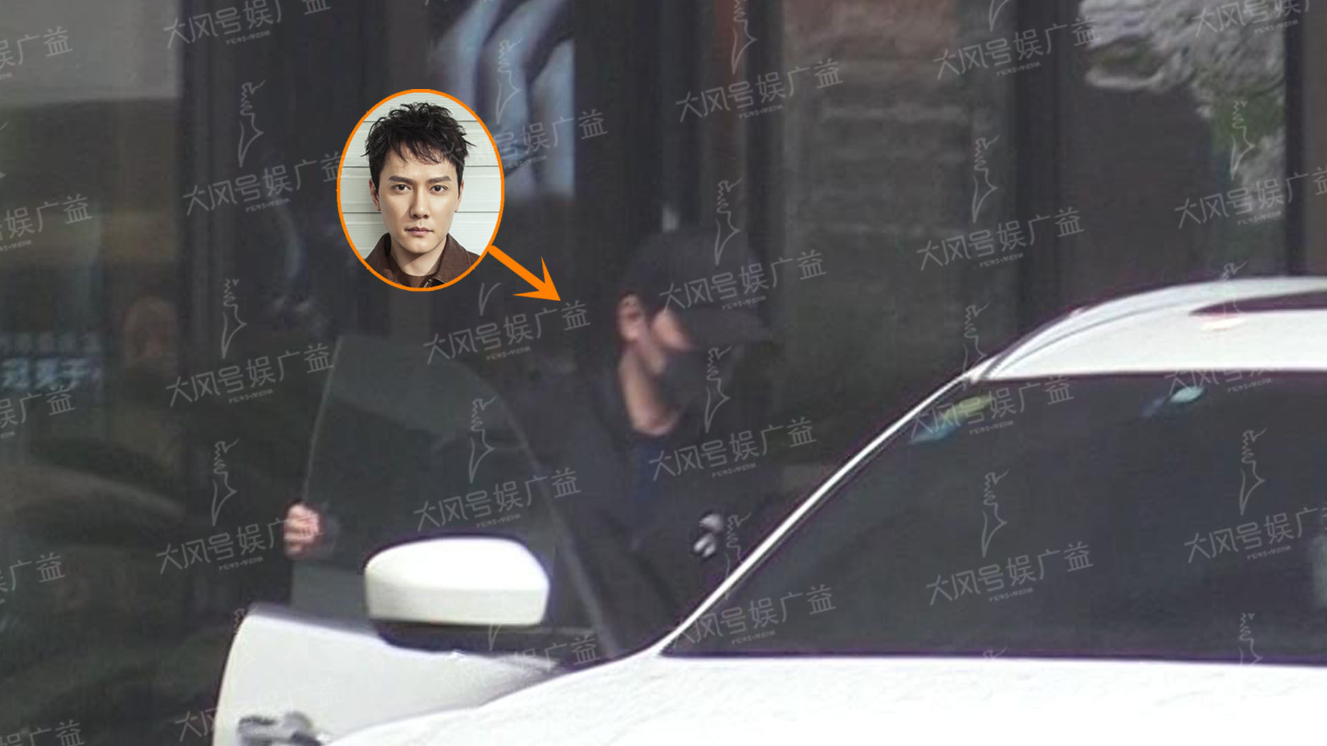 赵丽颖坐月子婆家无人出力 冯绍峰雨天到达父亲开豪车接送