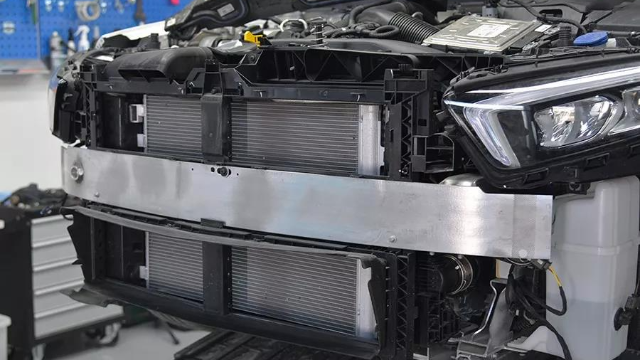 奔驰就是奔驰，A级的防撞梁用料没问题（下）