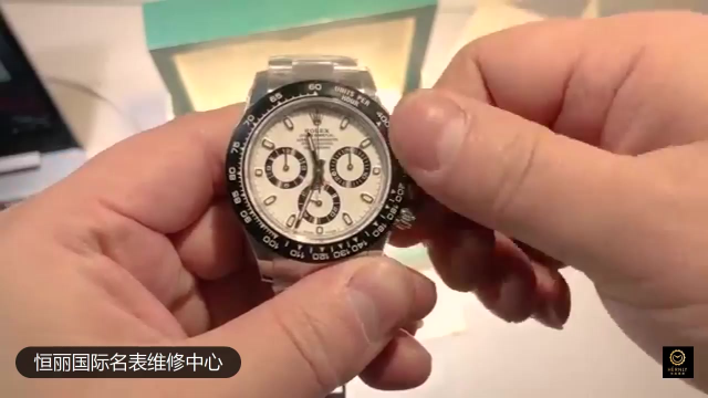 小伙网购劳力士熊猫迪开箱，打开的一瞬间，我看呆了