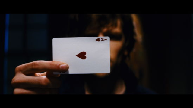 《惊天魔盗团》：四骑士的精彩魔术表演。