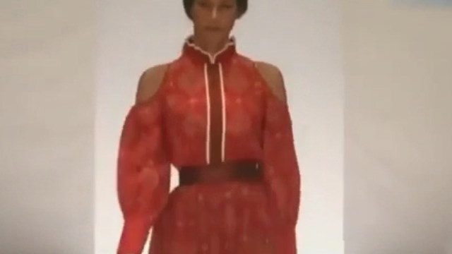 T台秀场：简单大方，时尚性感，模特精彩走秀.