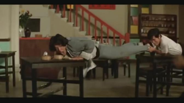 成龙电影中的“跑酷”镜头集锦，他才是跑酷的鼻祖