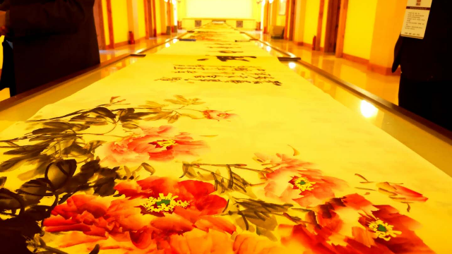 中国牡丹画第一村：70米牡丹画长卷为祖国献礼