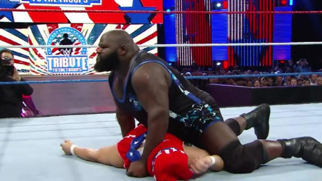 当WWE马克亨利遇到“神一般”的博达拉斯，差点笑输了.