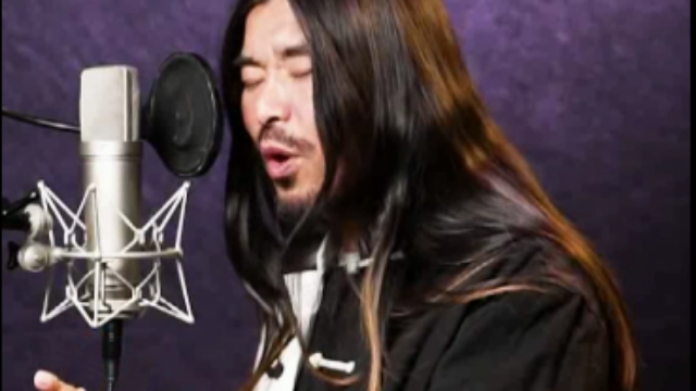 面筋哥的歌声很有魔性,一首《我曾》深深的令