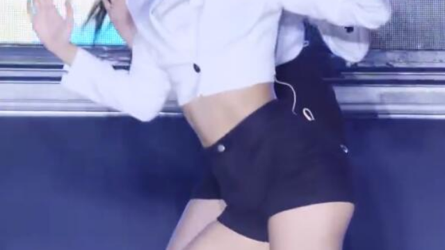 BBoom-MOMOLAN韩国女团热舞path-1