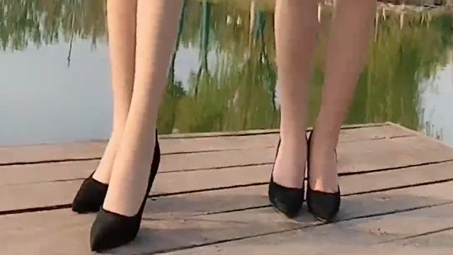 性感高跟鞋展示：非常具有女人味的高跟鞋，迷人又带点魅惑.