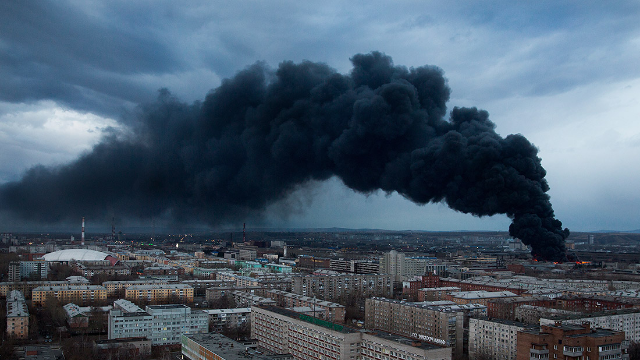 俄洲际导弹工厂突然浓烟滚滚 “萨尔玛特”导弹在此建造