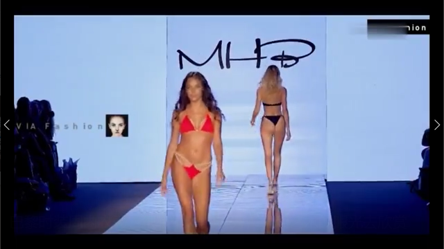 巴黎时装周内衣秀，很有情趣的走秀，要用艺术的眼光去欣赏