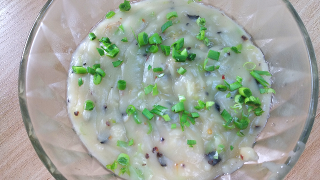 教你农村特色美食辣椒面糊的做法，做出来好吃又下饭，非常美味