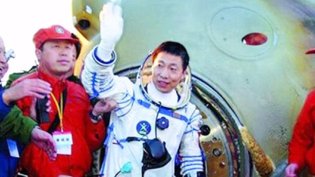 杨利伟听到的“外星人敲门声”到底是什么？设计师给出科学解释