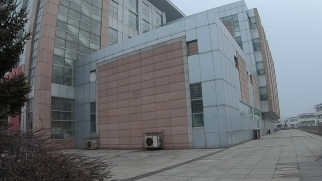 鲁东大学图书馆是学校最豪建筑，耗资3000万，堪比北大图书馆