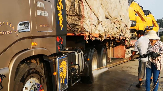 一辆17.5米的货车多久能回本？司机大哥说出实话，是真的吗