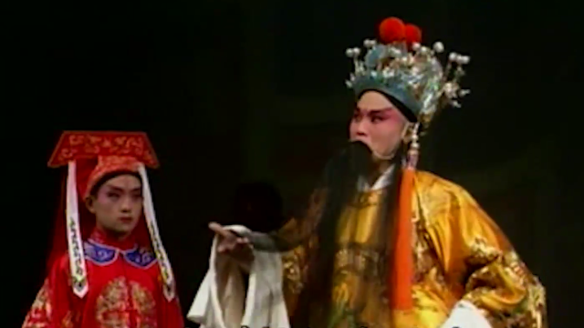 豫剧《穆桂英挂帅》“龙车凤辇出深宫”付成勇