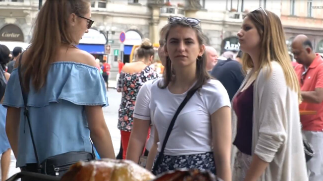 美食侦探行走在美女如云捷克街头,带你体验布拉格街头美食