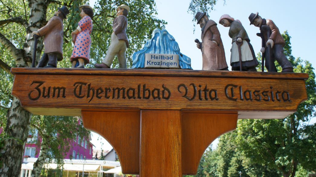 黑森林的温泉乡， 巴特克罗青根