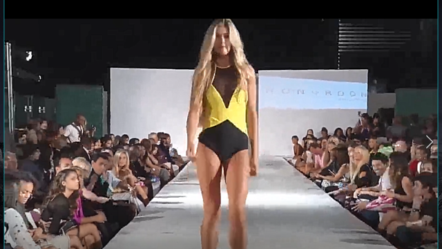 海滩装2020，比基尼模特泳装走秀