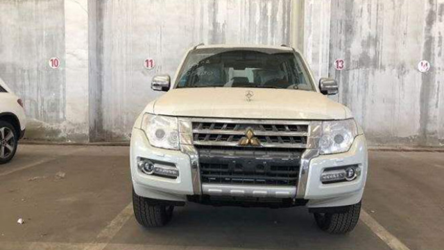 19款三菱帕杰罗V97四驱带双差速锁的黄金包三菱越野车