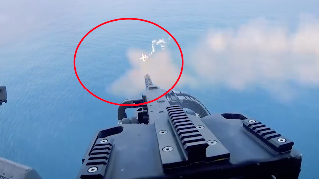 美军航母练习对付无人机：出动重机枪猛烈射击
