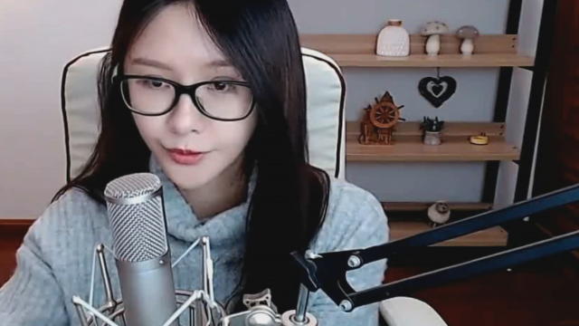 阿冷翻唱偶像剧薰衣草主题曲《花香》，轻柔的声音让人很舒服！_凤凰网视频_凤凰网