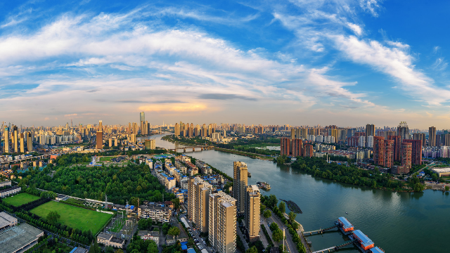 地产大佬潘石屹：中国房子严重过剩了，刚需房地产时代结束