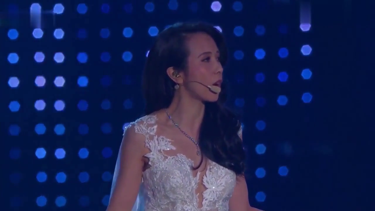 这首《一生所爱》,挺好个歌,莫文蔚也足够唱功