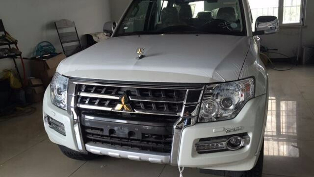 三菱帕杰罗V97黄金包顶配硬派越野山猫延续经典