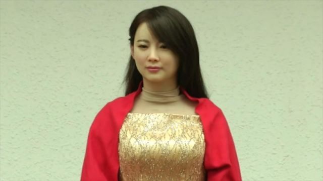 中国第一个女机器人，相貌出众酷似真人，网友调侃能当女友吗？