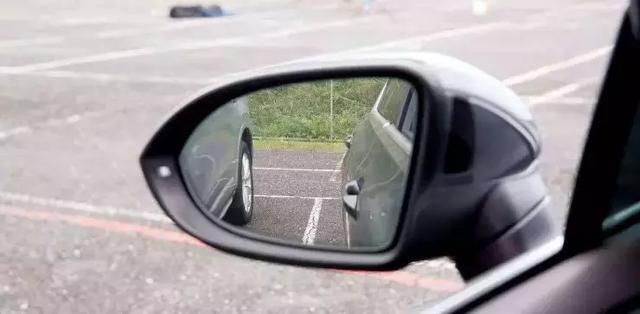 这些配置买车时销售懒得说，用时才发现“真香”！