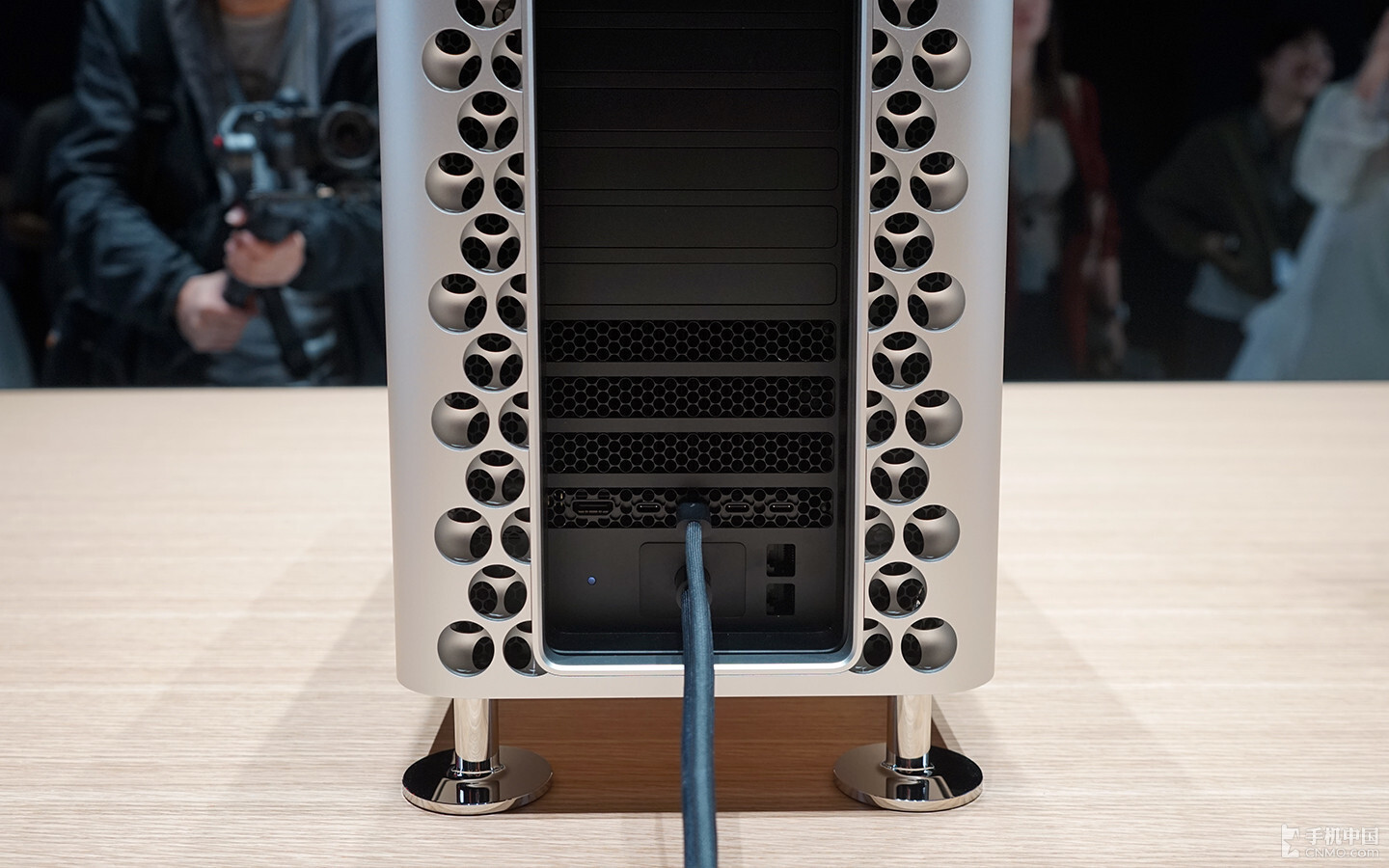 全新Mac Pro现场图赏：六年等待换来最强工作站