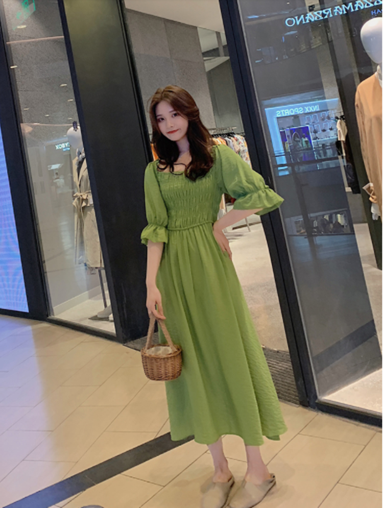 今夏流行什么色系?9套显白牛油果绿的穿搭,变身时尚活力少女!