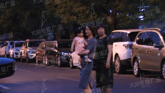 央视美女主持谢颖颖女儿首曝光 耐心陪伴“小棉袄”宠爱有加