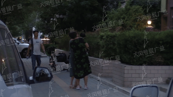 央视美女主持谢颖颖女儿首曝光 耐心陪伴“小棉袄”宠爱有加