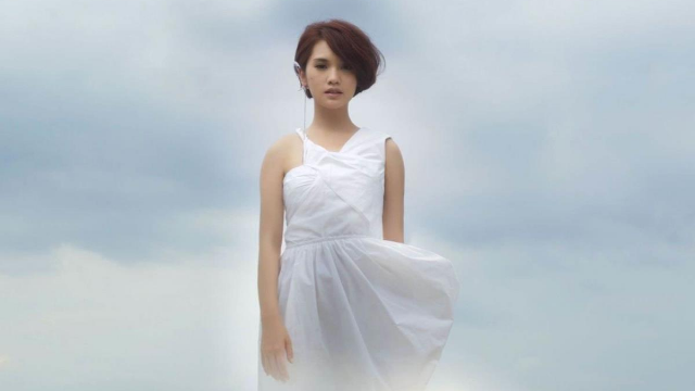 杨丞琳不介意男朋友眼睛小 欣赏他的身高和骨骼.