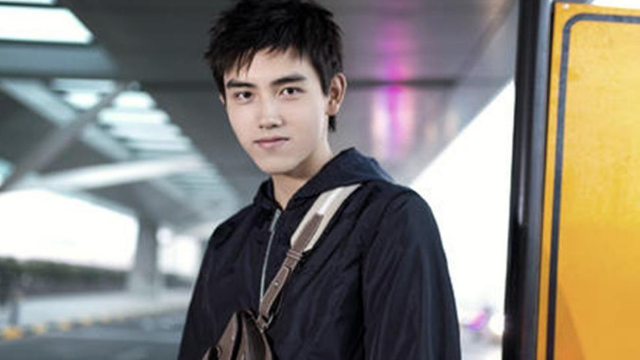 陈凯歌年轻时照片曝光！陈飞宇果然基因强大眉宇像爸爸