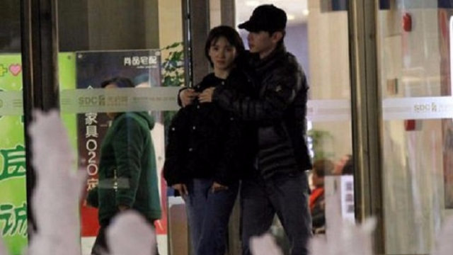 曝恋情后贾乃亮金晨首同框！帅男靓女最萌身高差，看起来十分般配