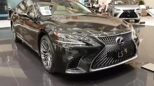 尺寸最大的豪华轿车19款雷克萨斯LS500实拍